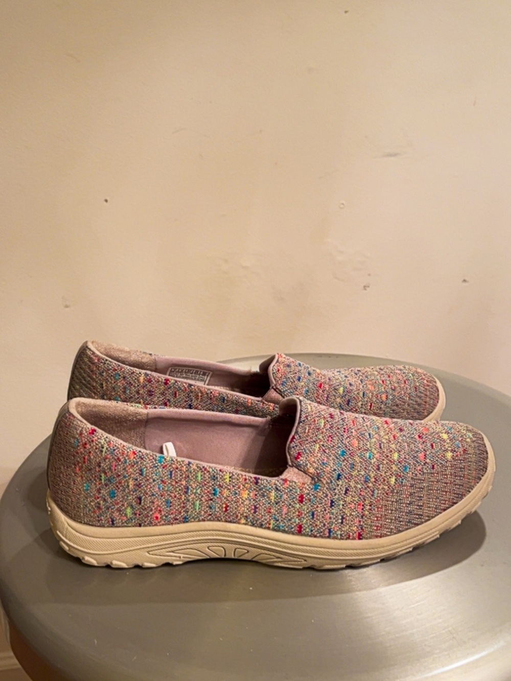 NEW Skechers Relaxed Fit Memory Foam Slip-On Shoes Women’s US 6 Multicolor Knit